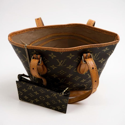 Louis Vuitton Marais