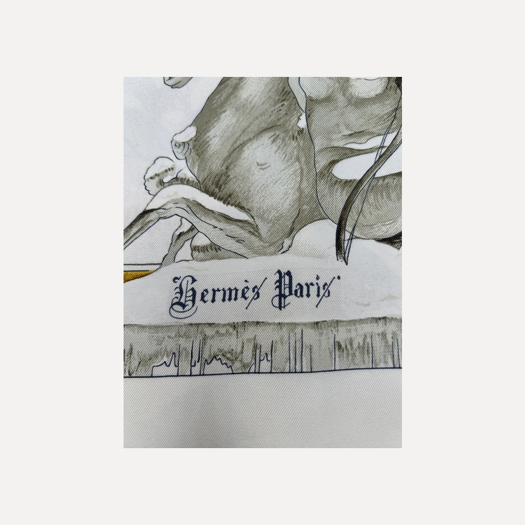 Hermès White and grey with gold accents Scarf